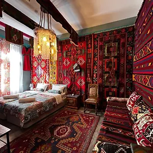 4* Отель Zerta Old