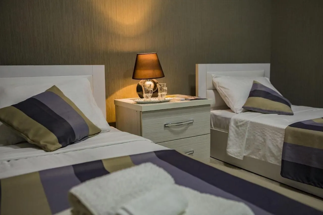Twins Hotel 第比利斯