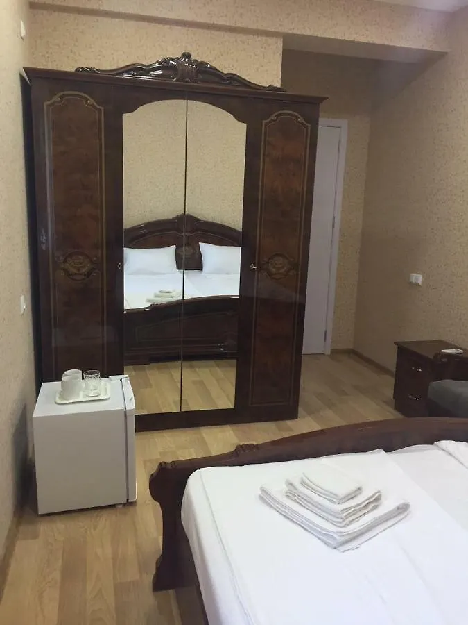 Twins Hotel 第比利斯
